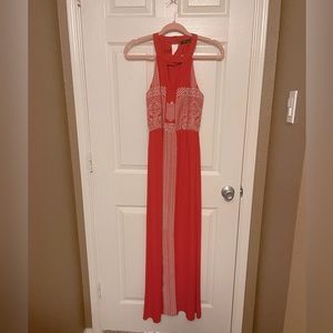 Long Sleeveless, Maxi with embroidery. Color: Red Orange